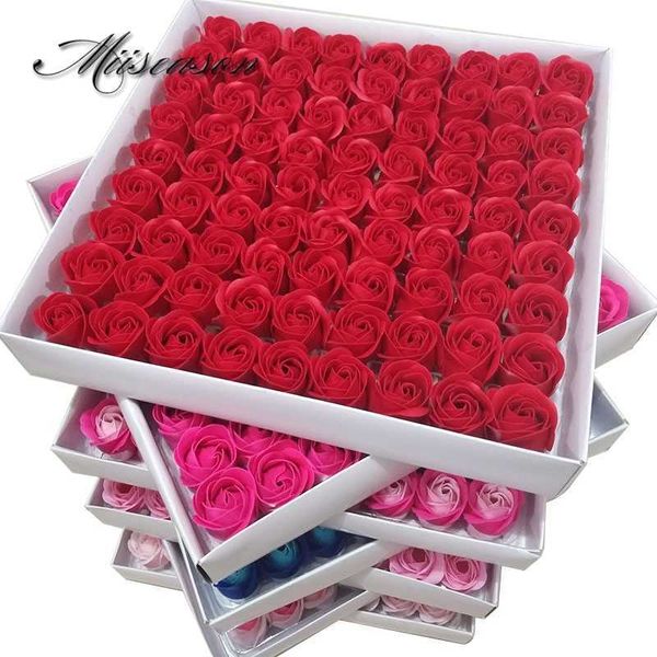 81-piece rose-scented floral soap set for weddings and Valentine's Day gifts with essential oils and flower holders