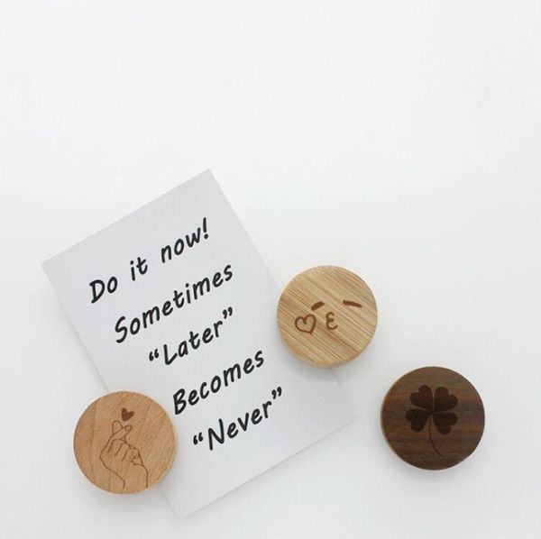 Blank wooden round fridge magnet for creative home and kitchen decor