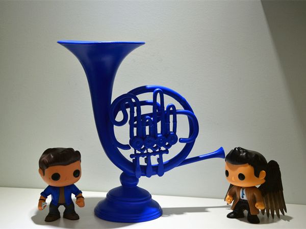 Blue French Horn resin figurine from How I Met Your Mother, perfect home desk gift