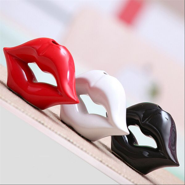 Ceramic lips decor for home crafts and room styling, cute porcelain figurines ideal for Christmas decorations