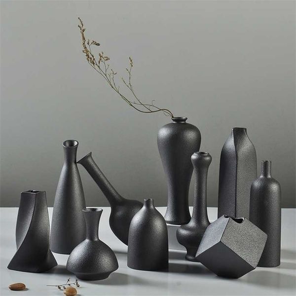 Creative Handmade Ceramic Vase with Modern Glaze for Small Floral Decor