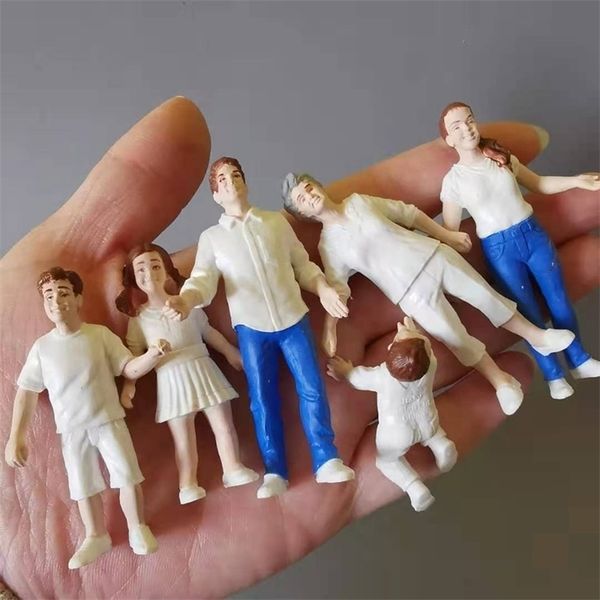 Decorative figurines of family members like boys, girls, dads, and moms, perfect for miniature displays, fairy gardens, terrariums, dollhouses, and home decor