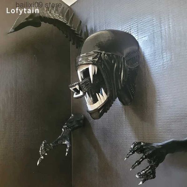 Decorative figurines of Xenomorph wall art sculptures featuring horror alien predators and sci-fi monster beasts, ideal for Halloween decor
