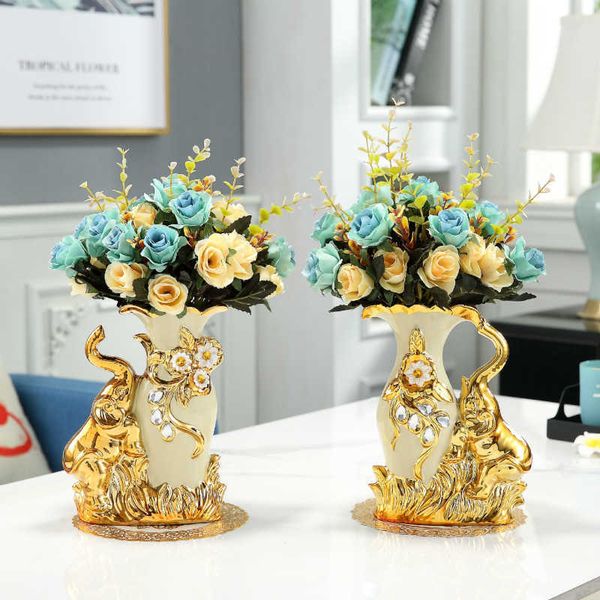 European-style ceramic swan vase with gold accents for elegant table decor