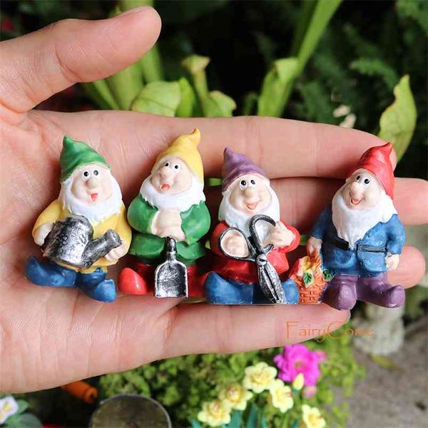 FairyCome A Set of 7pcs Fairy Garden Tiny Gnomes Mini Fairy Elves Pixie Miniature Garden Resin Figurine Figure Statue Ornaments 210811