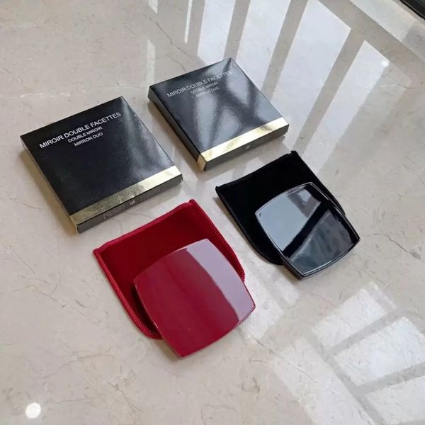 Fashionable Classic Folding Dual-Sided Portable Makeup Mirror with Magnifying Side and Flannelette Retail Box for VIP Luxury Clients