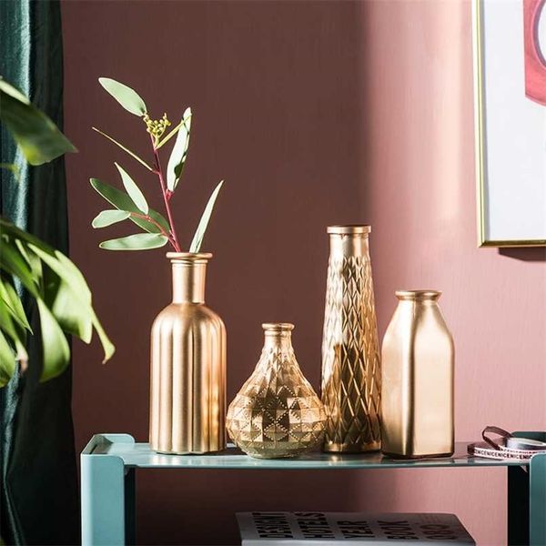Golden glass vase for home decor, floral arrangements, and elegant wedding centerpieces