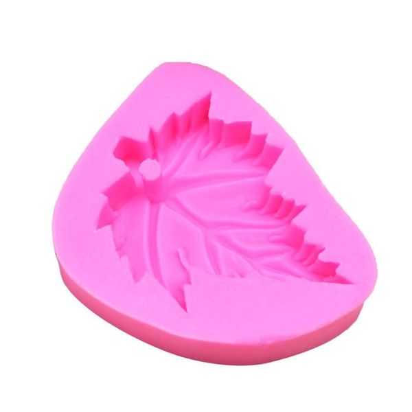Handcrafted maple leaf soap molds for aromatherapy plasters, stone car pendants, and scented candles