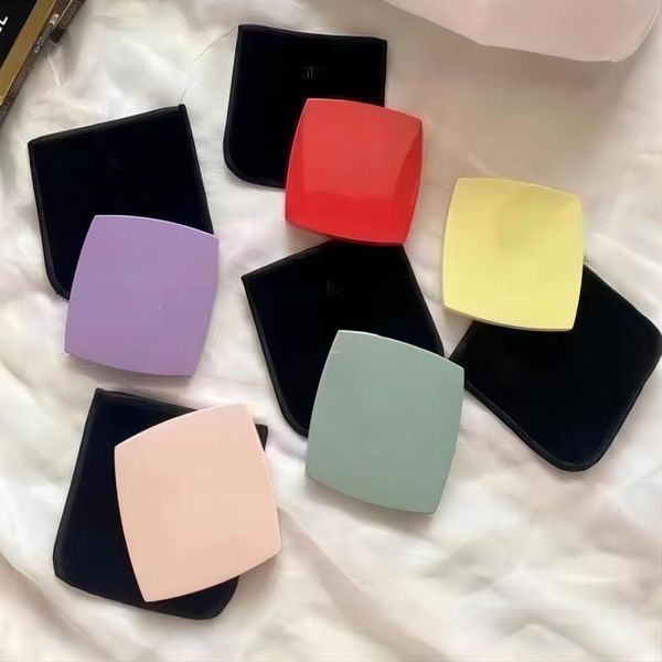 Mirror Foldable mirror Designer mirror Carry Makeup Carry with you double flip makeup mirror Home Decor

Folding designer mirror with double flip, portable for makeup and home decoration