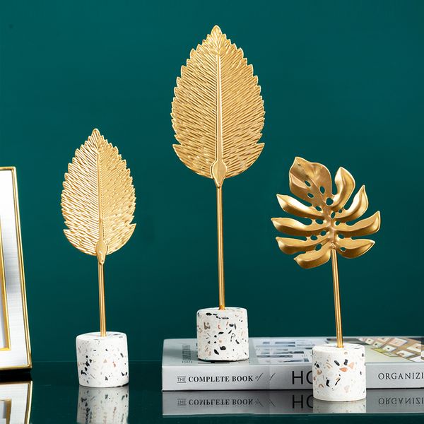 Modern European home decor accessories for desks and antique-style miniature figurines, ideal for Christmas 201023
