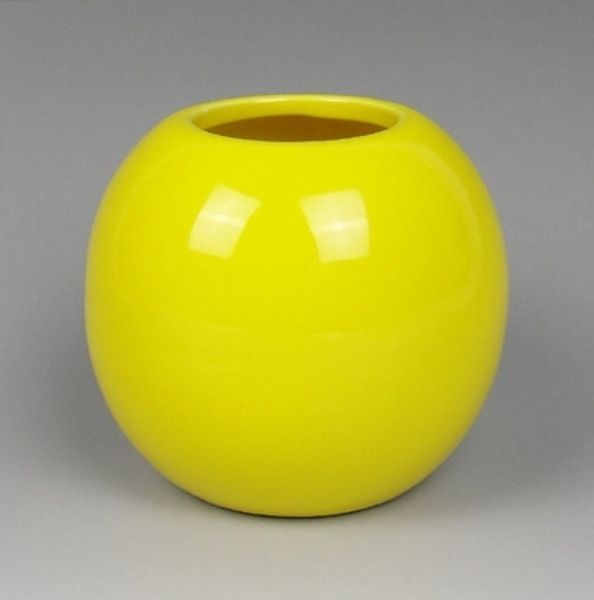 Modern solid-colored ceramic craft bottles with colorful glazes, round ball-shaped small vases for home decor, also usable as pen holders or flower containers, shipping included
