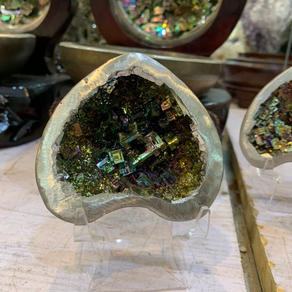 Natural raw crystal mineral specimen, original bismuth ore