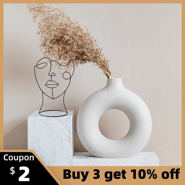 Novelty home decor featuring abstract metal sculptures with black lines, handmade ornaments for modern Nordic living spaces