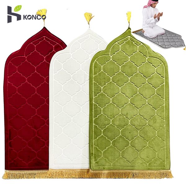 Portable flannel prayer rug for men and women with embossed design, nonslip and soft, ideal for worship