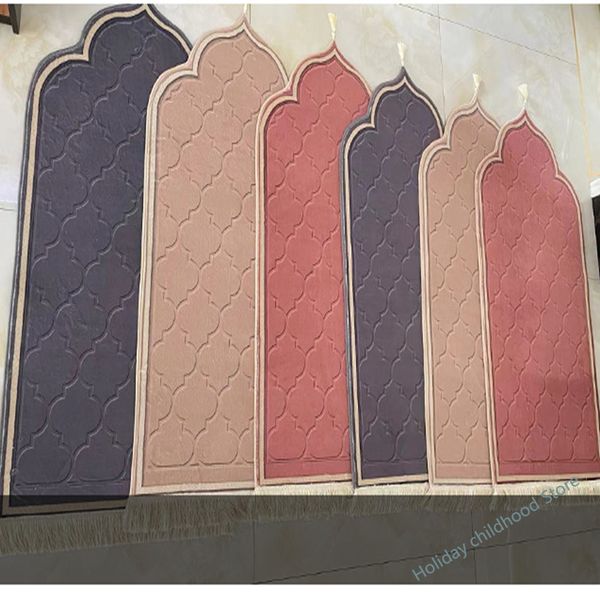 Triangular Islamic prayer mat for kids and adults, perfect Eid al-Fitr or Mother's Day gift