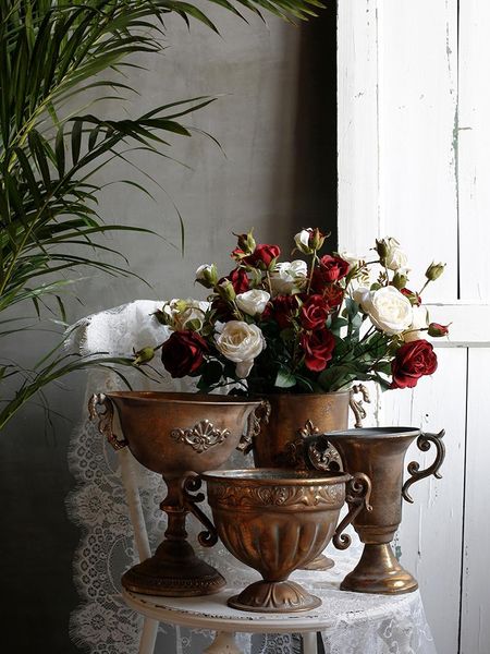 Vases Old Iron Vintage Flower Room Home Nordic Decor Golden Silver European Pot Goblet Classical Decoracion Salon Casa

Antique iron vases with vintage floral designs for home, featuring Nordic dec...