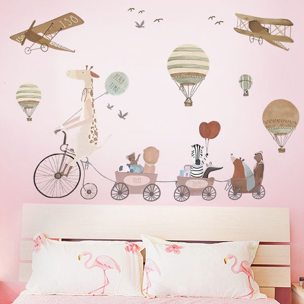 Wall Stickers Cartoon Air Balloon For Kids Rooms Animals Decor Baby Nursery Room Decoration Removable Decals 230829

Kids' room wall decals featuring cartoon air balloons and animals, removable nursery decorations