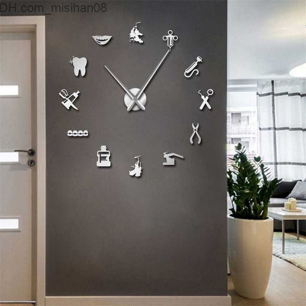 Wall-mounted dental-themed 3D clock for clinics and orthodontic offices