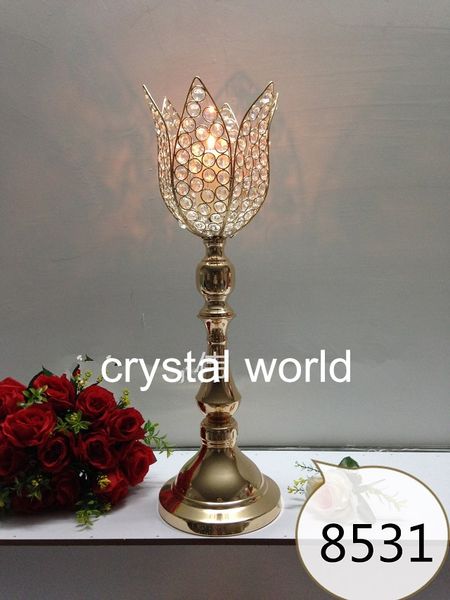 Wedding centerpieces featuring elegant floral arrangements for table decor